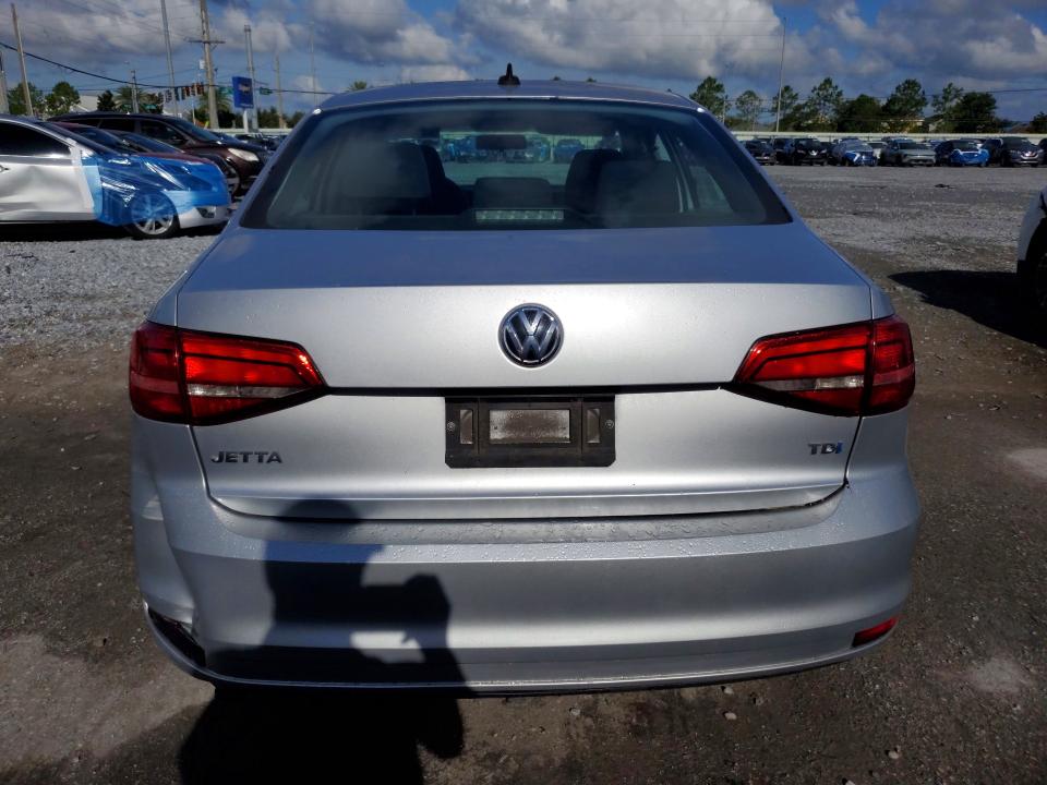 55493806 :رقم المزاد ، 3VWLA7AJXFM417624 vin ، 2015 Volkswagen Jetta مزاد بيع
