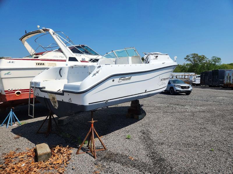 2004 Seaswirl Boat მანქანა იყიდება აუქციონზე, vin: GSSPD074K304, აუქციონის ნომერი: 52851766