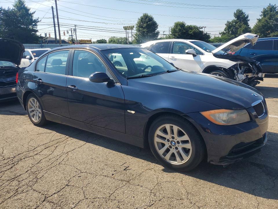 Продажа на аукционе авто 2006 Bmw 325, vin: WBAVB13516KX48571, номер лота: 55372186