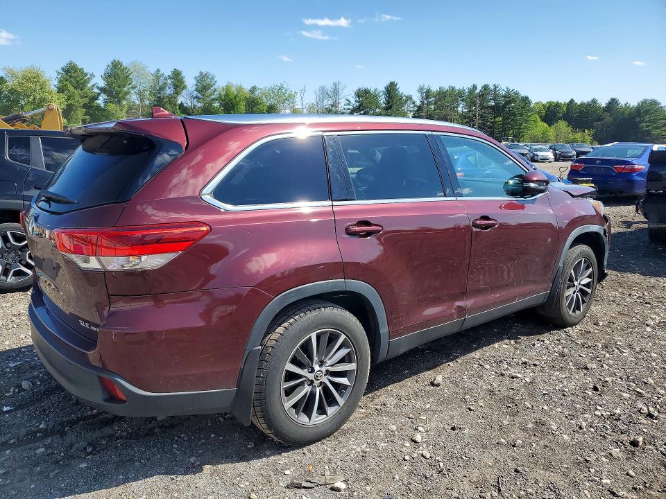 Продажа на аукционе авто 2019 Toyota Highlander, vin: 5TDJZRFH7KS721766, номер лота: 52893356