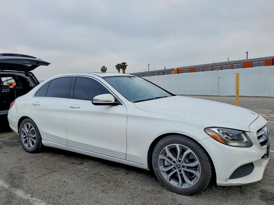 Продаж на аукціоні авто 2018 Mercedes-benz C, vin: 55SWF4JB3JU272494, номер лоту: 52965386