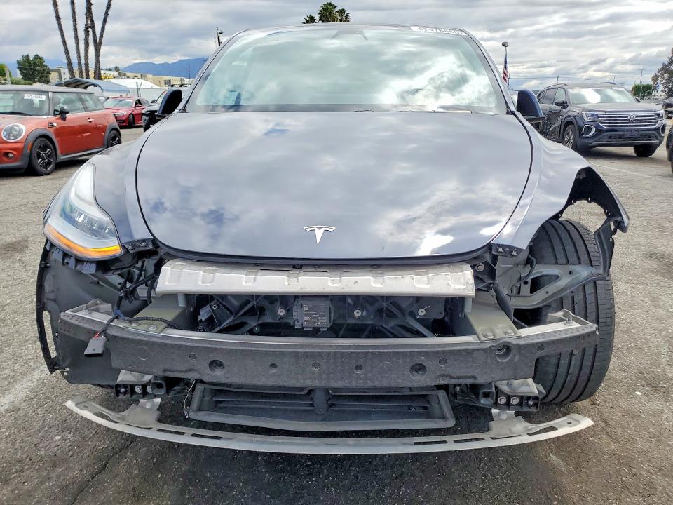 52476656 :رقم المزاد ، 5YJYGDEE5LF045502 vin ، 2020 Tesla Model Y مزاد بيع