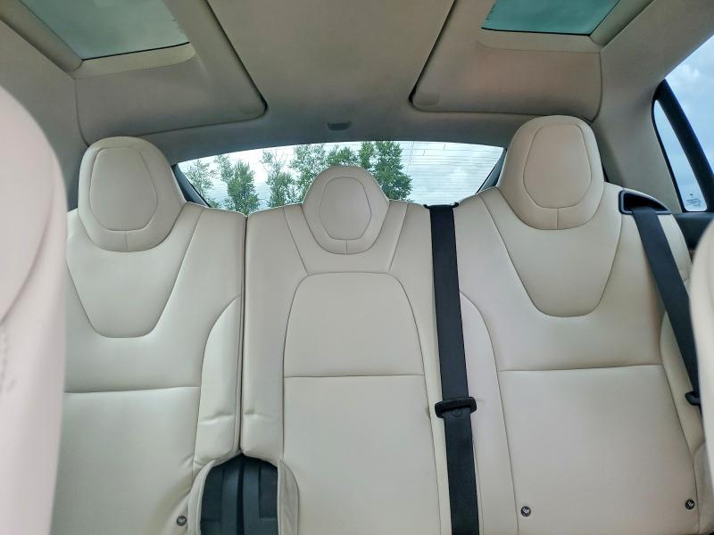 53762836 :رقم المزاد ، 5YJXCAE27JF105224 vin ، 2018 Tesla Model X مزاد بيع