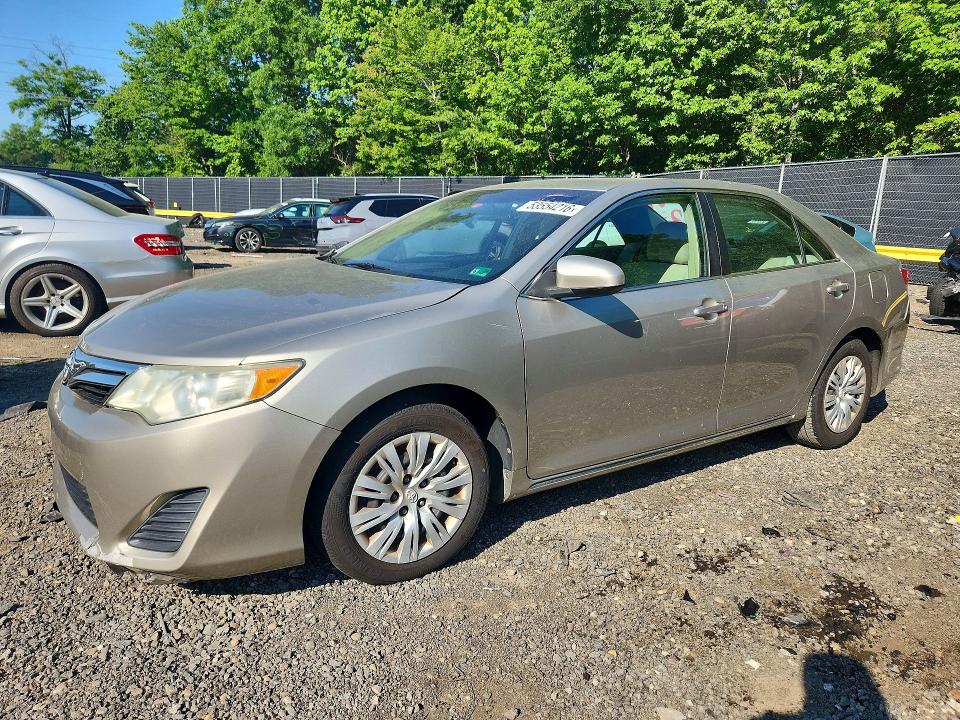 53554216 :رقم المزاد ، 4T4BF1FK8ER390255 vin ، 2014 Toyota Camry مزاد بيع