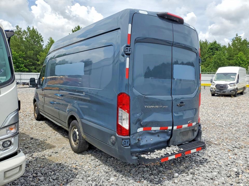 55567396 :رقم المزاد ، 1FTBR3X81LKB28350 vin ، 2020 Ford Transit مزاد بيع