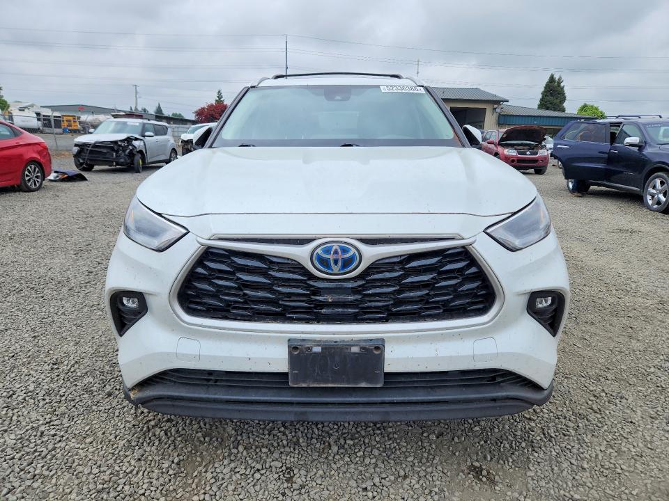 2022 Toyota Highlander Hybrid მანქანა იყიდება აუქციონზე, vin: 5TDGBRCHXNS550390, აუქციონის ნომერი: 52336386