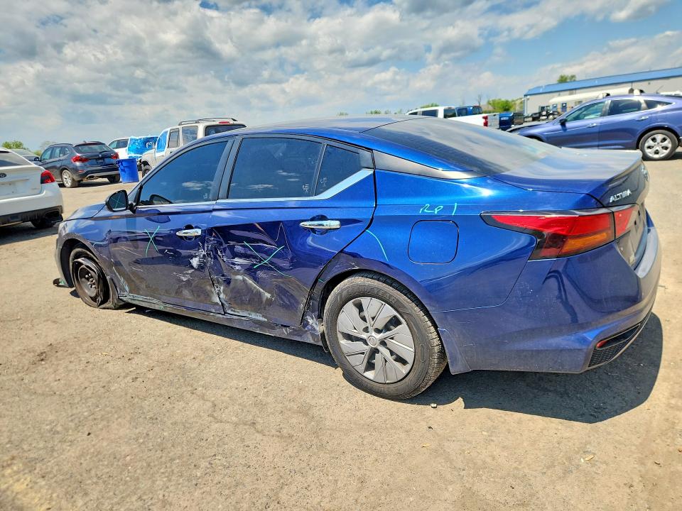 52822916 :رقم المزاد ، 1N4BL4BV3NN423624 vin ، 2022 Nissan Altima مزاد بيع
