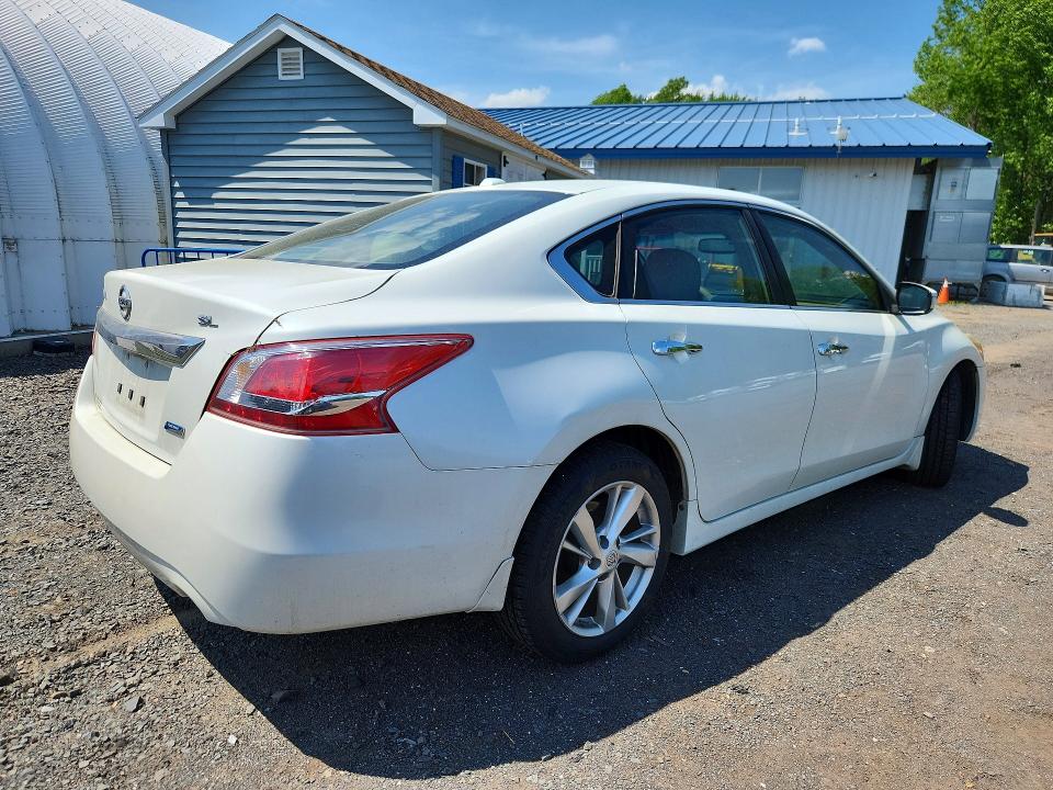 2013 Nissan Altima მანქანა იყიდება აუქციონზე, vin: 1N4AL3AP6DN585707, აუქციონის ნომერი: 54119876