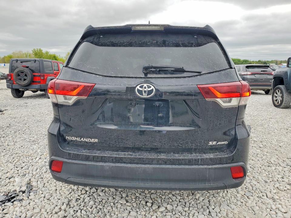 Продажа на аукционе авто 2019 Toyota Highlander, vin: 5TDJZRFH7KS606469, номер лота: 53310886