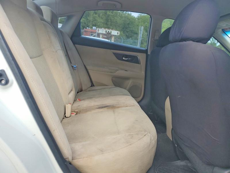 2015 Nissan Altima მანქანა იყიდება აუქციონზე, vin: 1N4AL3AP5FN326578, აუქციონის ნომერი: 52059946