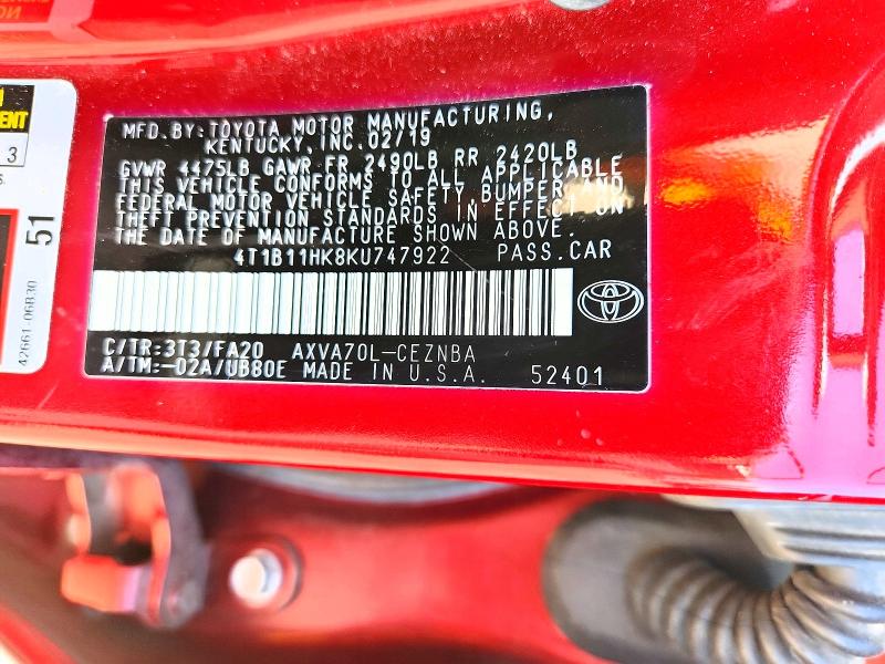 52422956 :رقم المزاد ، 4T1B11HK8KU747922 vin ، 2019 Toyota Camry مزاد بيع