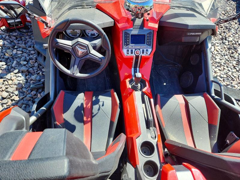 2015 Polaris Slingshot მანქანა იყიდება აუქციონზე, vin: 57XAAPFAXF5101317, აუქციონის ნომერი: 52997246