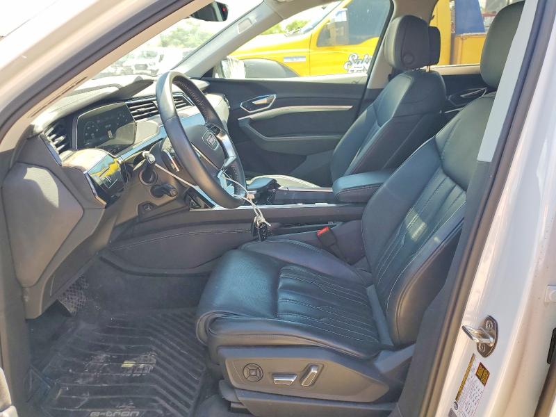 2019 Audi E-tron მანქანა იყიდება აუქციონზე, vin: WA1VAAGE2KB022741, აუქციონის ნომერი: 52565156