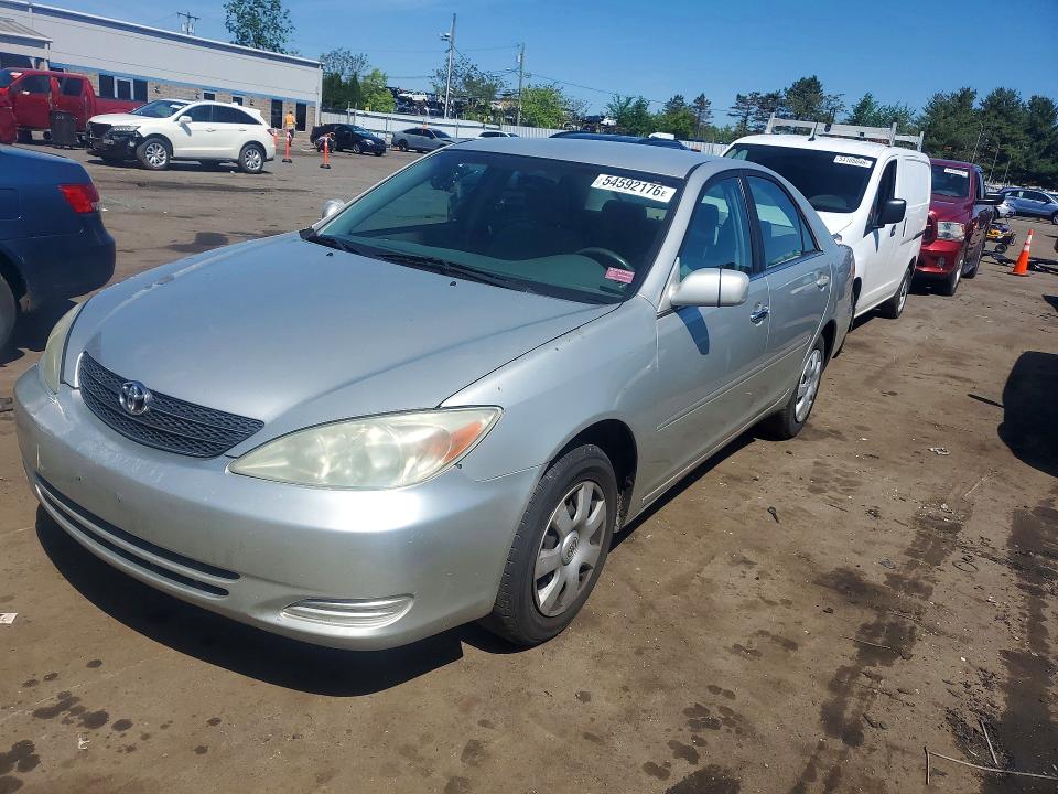 54592176 :رقم المزاد ، 4T1BE32K52U631604 vin ، 2002 Toyota Camry مزاد بيع