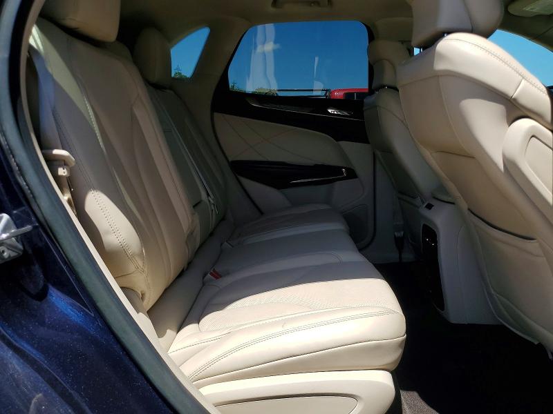 Продажа на аукционе авто 2017 Lincoln Mkc, vin: 5LMCJ3D92HUL20373, номер лота: 51784356