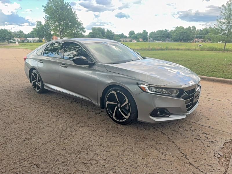 55640886 :رقم المزاد ، 1HGCV2F36NA009123 vin ، 2022 Honda Accord مزاد بيع
