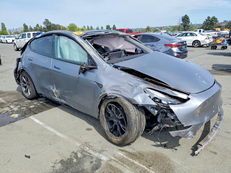 Продажа на аукционе авто 2025 Tesla Model Y, vin: 7SAYGDEE8SF263595, номер лота: 52310516