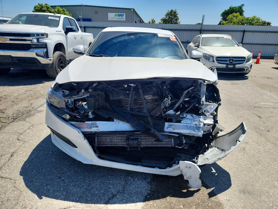 Продажа на аукционе авто 2019 Honda Accord, vin: 1HGCV1F30KA082283, номер лота: 51720316