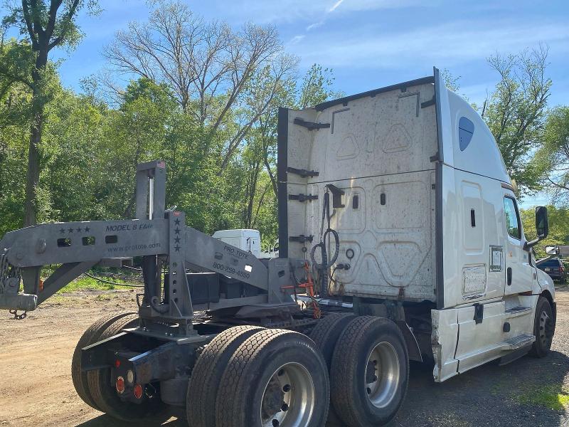 52768206 :رقم المزاد ، 3AKJHHDR6JSJR0257 vin ، 2018 Freigliner Cascadia 126 مزاد بيع