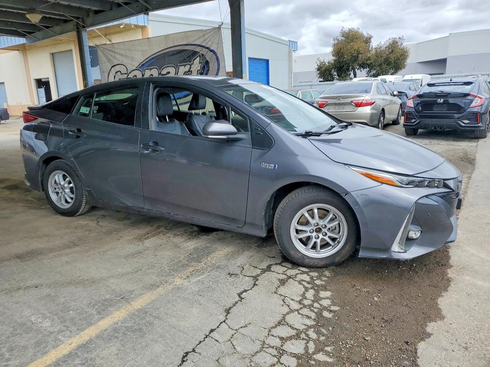 Продажа на аукционе авто 2021 Toyota Prius Prime, vin: JTDKAMFP1M3187674, номер лота: 52462016
