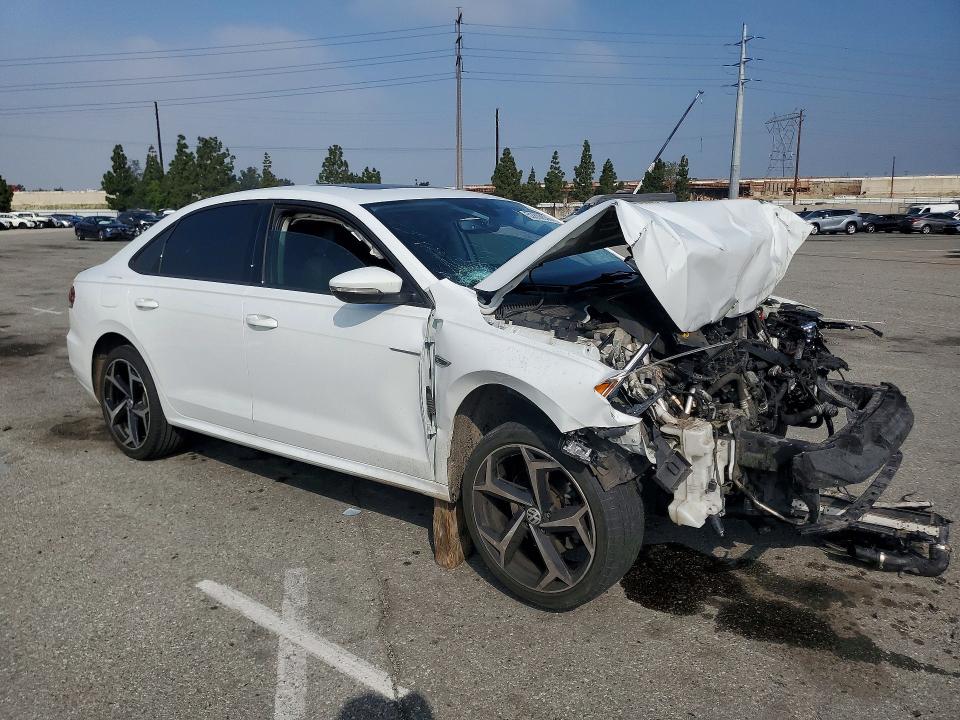 52859536 :رقم المزاد ، 1VWMA7A3XLC018828 vin ، 2020 Volkswagen Passat مزاد بيع