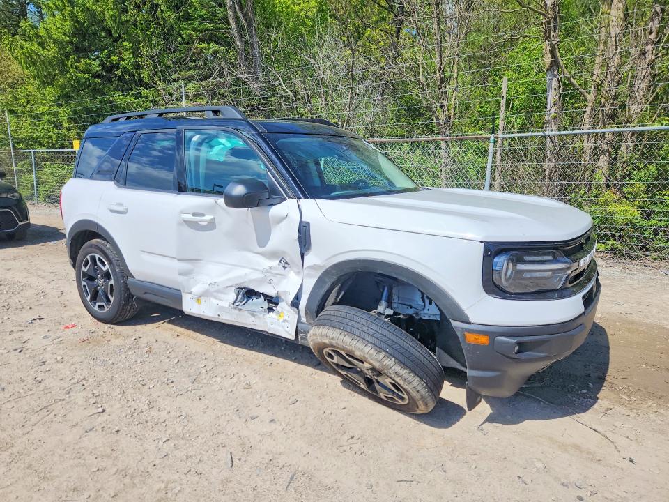Продаж на аукціоні авто 2022 Ford Bronco Sport, vin: 3FMCR9C68NRD81042, номер лоту: 53050656