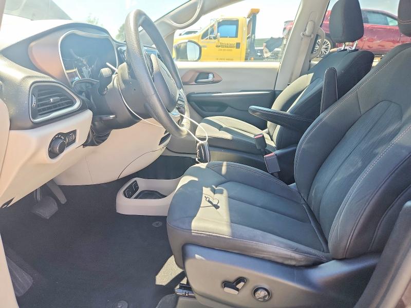 52473156 :رقم المزاد ، 2C4RC1DGXHR577244 vin ، 2017 Chrysler Pacifica مزاد بيع