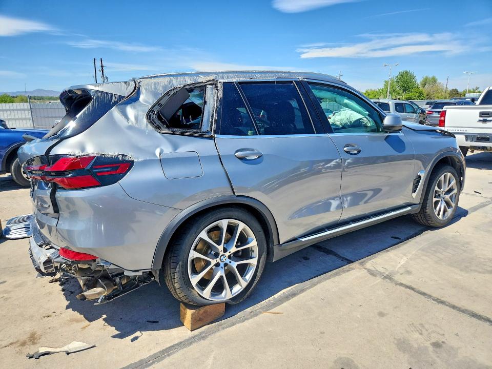 53060716 :رقم المزاد ، 5UX23EU05R9V08883 vin ، 2024 Bmw X5 مزاد بيع
