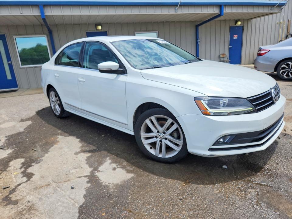 52765586 :رقم المزاد ، 3VWL17AJ3HM282182 vin ، 2017 Volkswagen Jetta مزاد بيع
