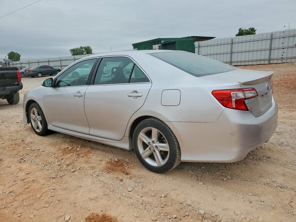 52582856 :رقم المزاد ، 4T1BF1FK5EU343839 vin ، 2014 Toyota Camry مزاد بيع