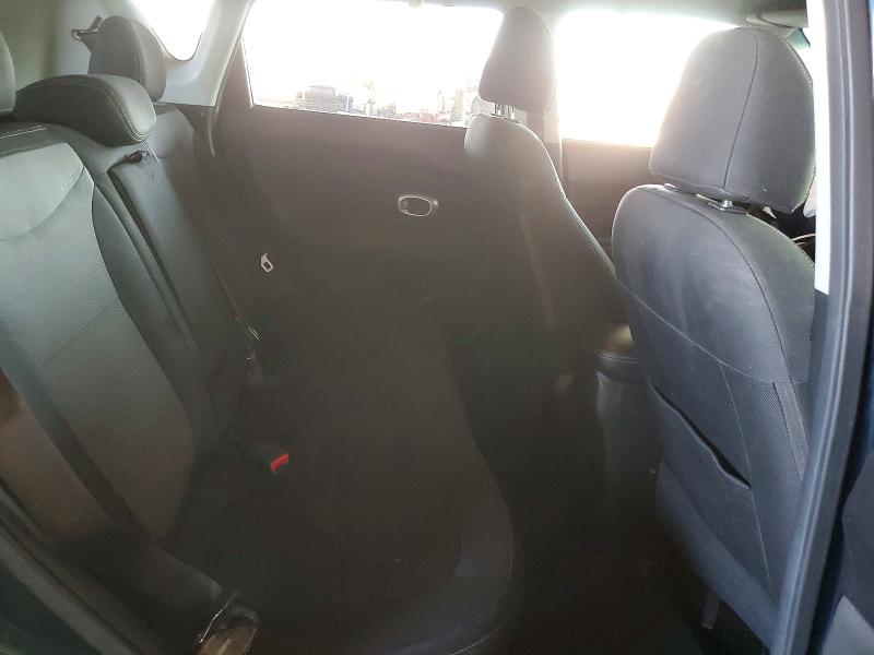 2018 Kia Soul მანქანა იყიდება აუქციონზე, vin: KNDJP3A54J7527009, აუქციონის ნომერი: 53180756