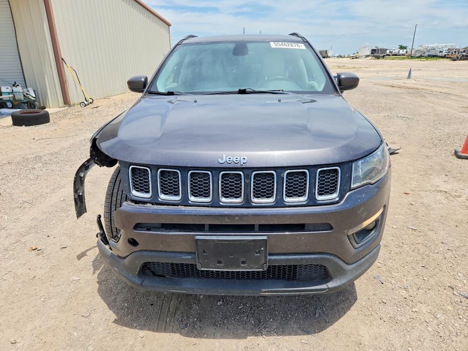 55462876 :رقم المزاد ، 3C4NJCBB7JT327597 vin ، 2018 Jeep Compass مزاد بيع