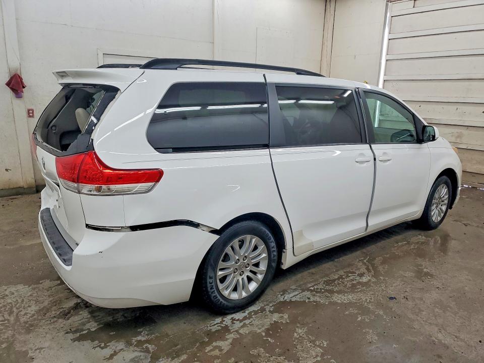 Продажа на аукционе авто 2013 Toyota Sienna, vin: 5TDYK3DC9DS404615, номер лота: 54159306