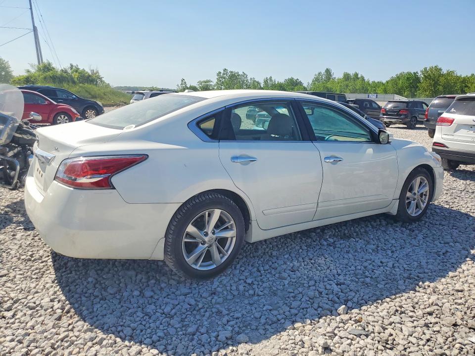 2015 Nissan Altima მანქანა იყიდება აუქციონზე, vin: 1N4AL3AP2FN356766, აუქციონის ნომერი: 54486066