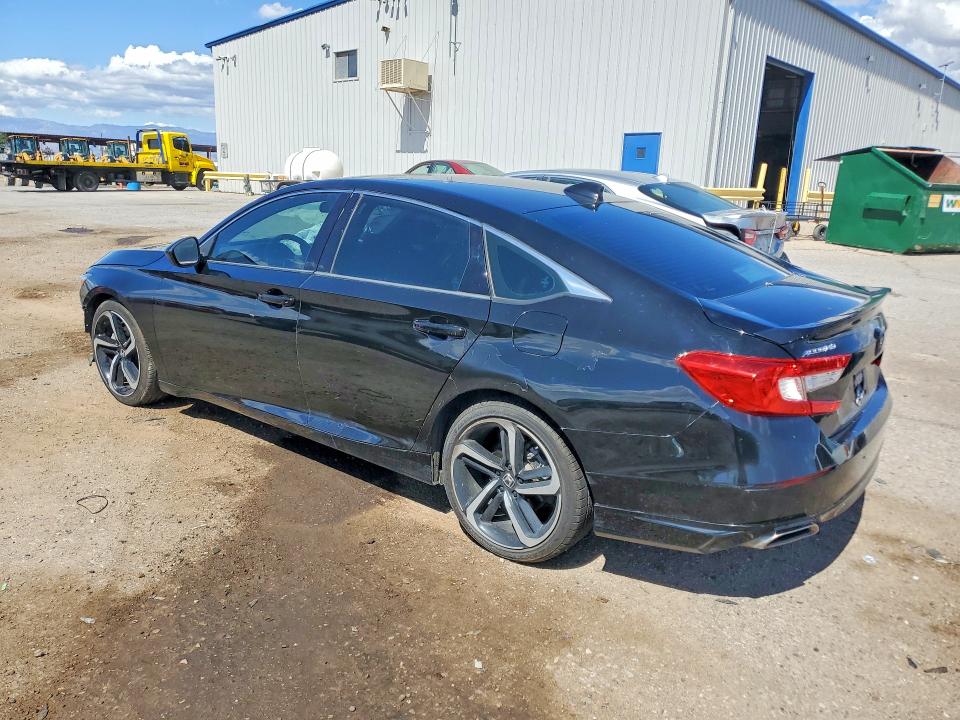 Продажа на аукционе авто 2018 Honda Accord, vin: 1HGCV1F30JA040985, номер лота: 52402056