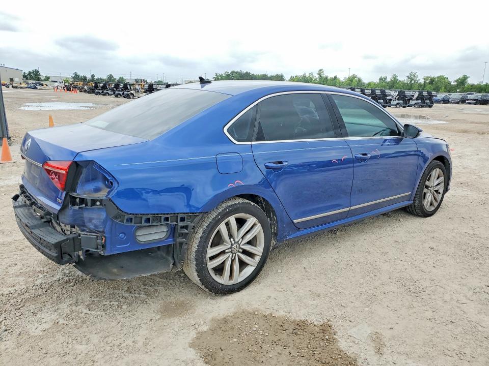 52417866 :رقم المزاد ، 1VWCT7A3XHC062910 vin ، 2017 Volkswagen Passat مزاد بيع