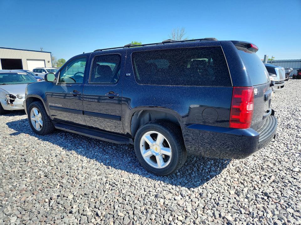 55510236 :رقم المزاد ، 1GNFC16017J173696 vin ، 2007 Chevrolet Suburban مزاد بيع