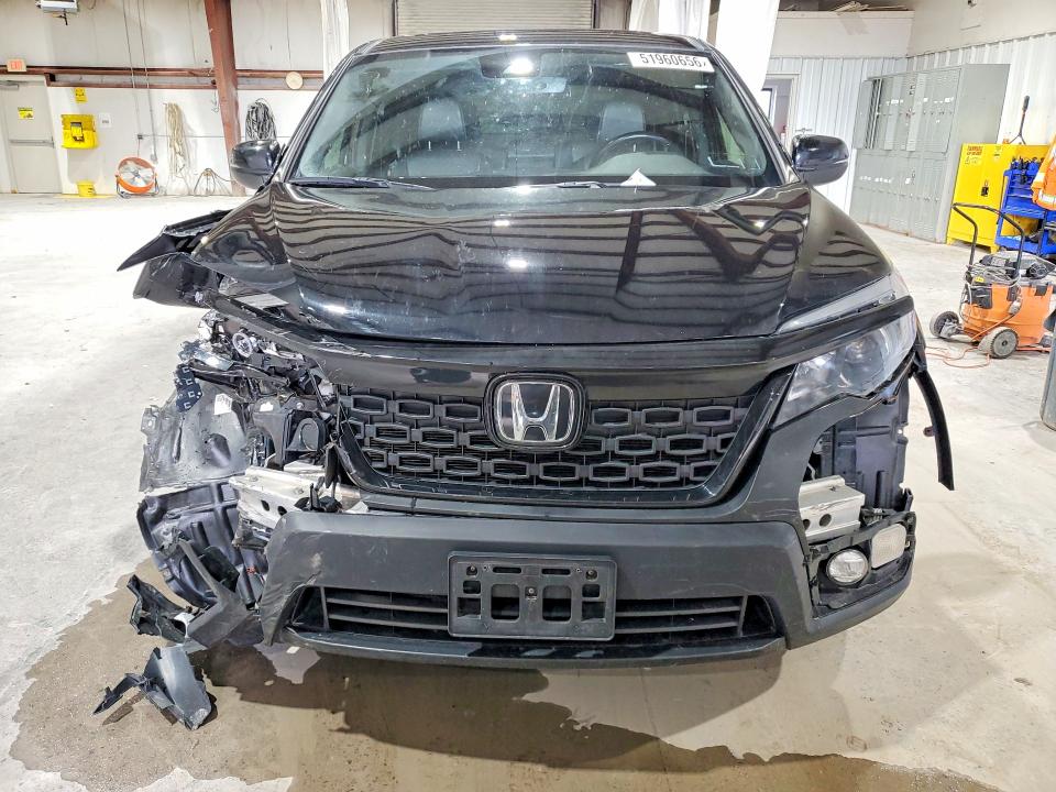 51960656 :رقم المزاد ، 5FNYF8H53MB022632 vin ، 2021 Honda Passport مزاد بيع
