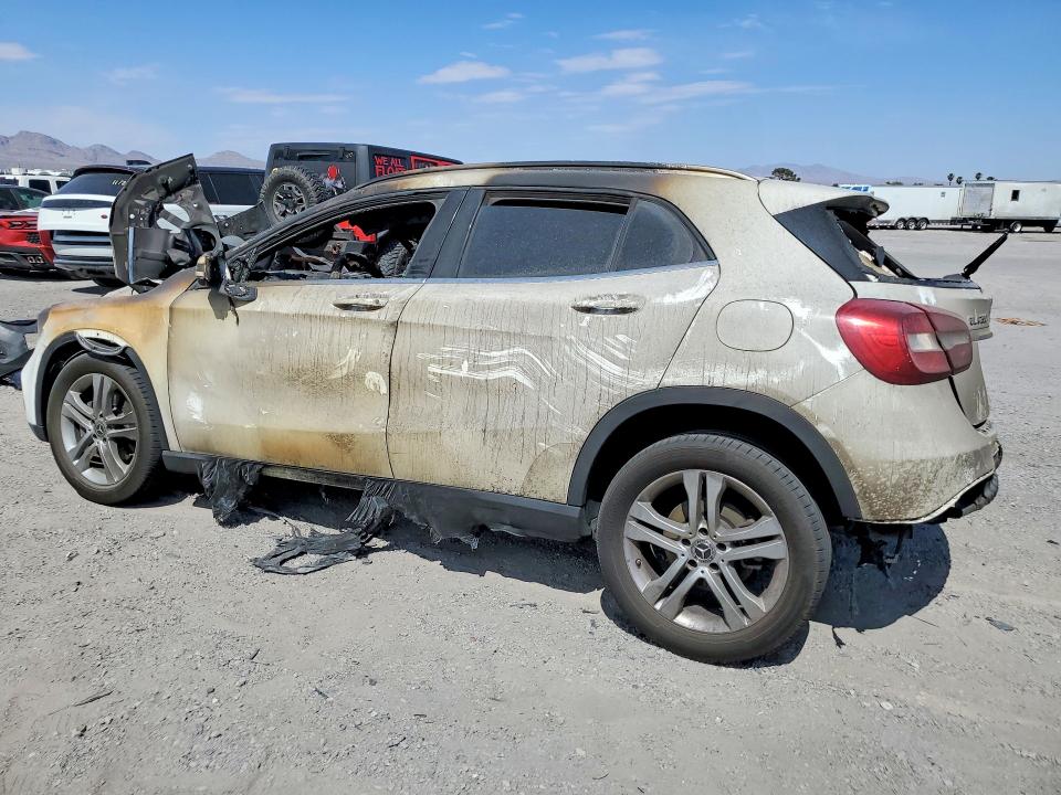 54726806 :رقم المزاد ، WDCTG4EB9LJ649685 vin ، 2020 Mercedes-benz Gla مزاد بيع
