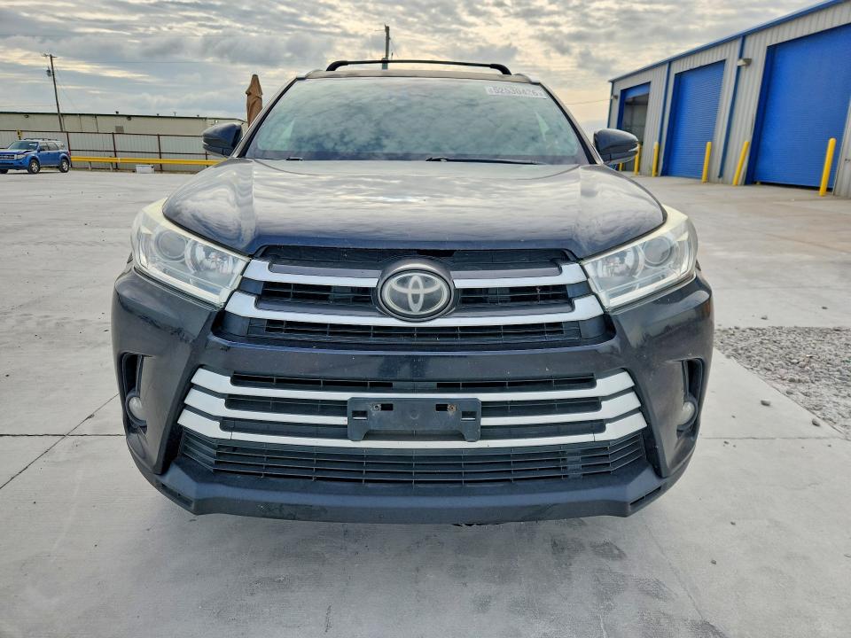 52530426 :رقم المزاد ، 5TDKZRFH8HS522724 vin ، 2017 Toyota Highlander مزاد بيع
