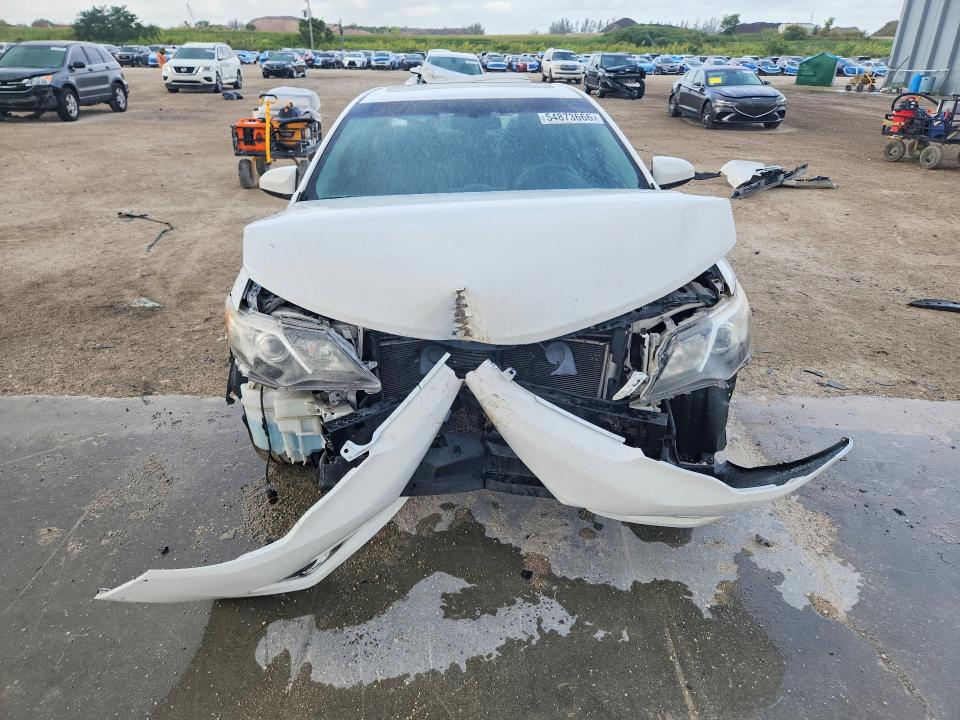 54873666 :رقم المزاد ، 4T1BF1FK3DU211743 vin ، 2013 Toyota Camry مزاد بيع