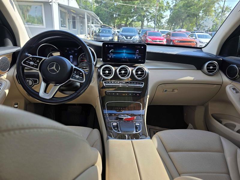 55102626 :رقم المزاد ، W1N0G8DB2LF806731 vin ، 2020 Mercedes-benz Glc مزاد بيع