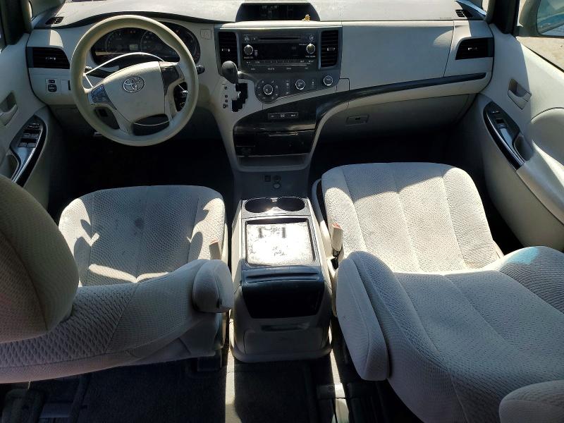 55228366 :رقم المزاد ، 5TDKK3DC4BS046889 vin ، 2011 Toyota Sienna مزاد بيع