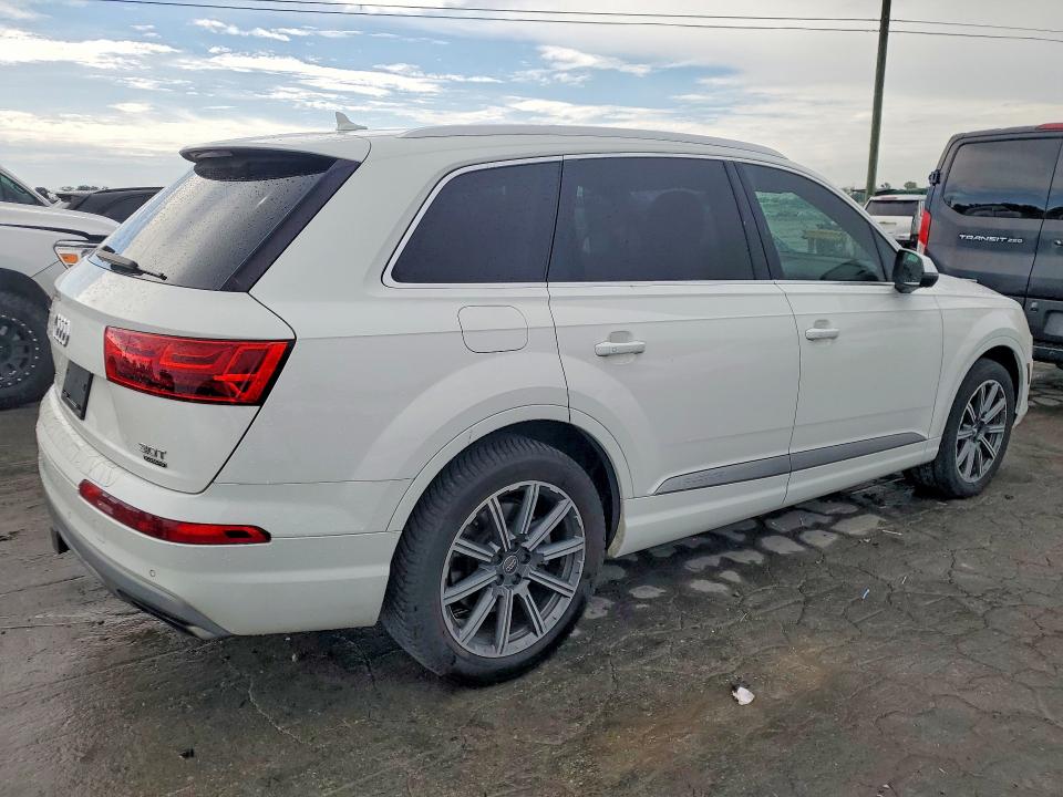 54445906 :رقم المزاد ، WA1LAAF72HD010208 vin ، 2017 Audi Q7 مزاد بيع