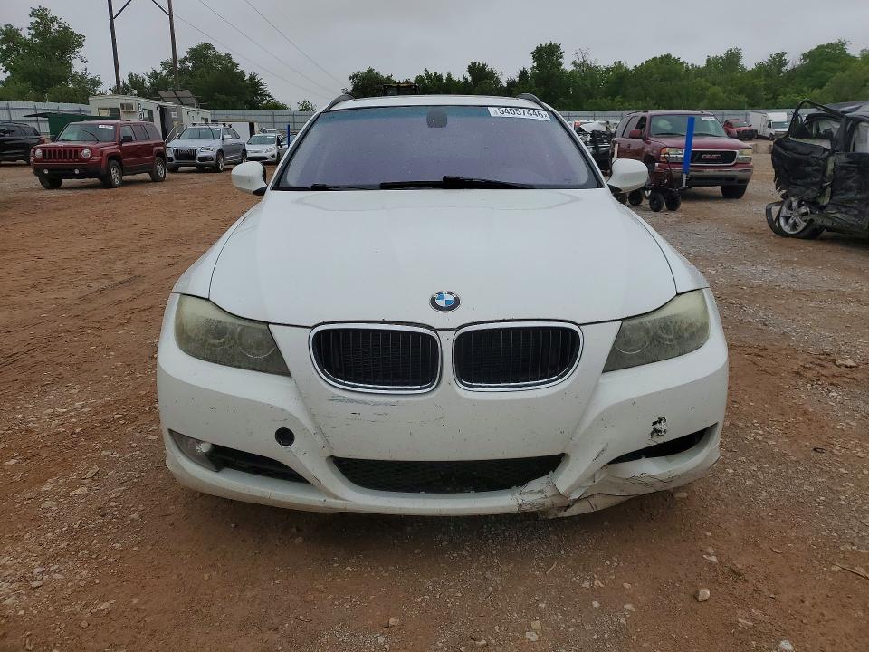54057446 :رقم المزاد ، WBAUT9C5XCA192379 vin ، 2012 Bmw 328 مزاد بيع