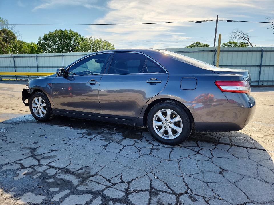 51864616 :رقم المزاد ، JTNBF3EK0A3002667 vin ، 2010 Toyota Camry مزاد بيع