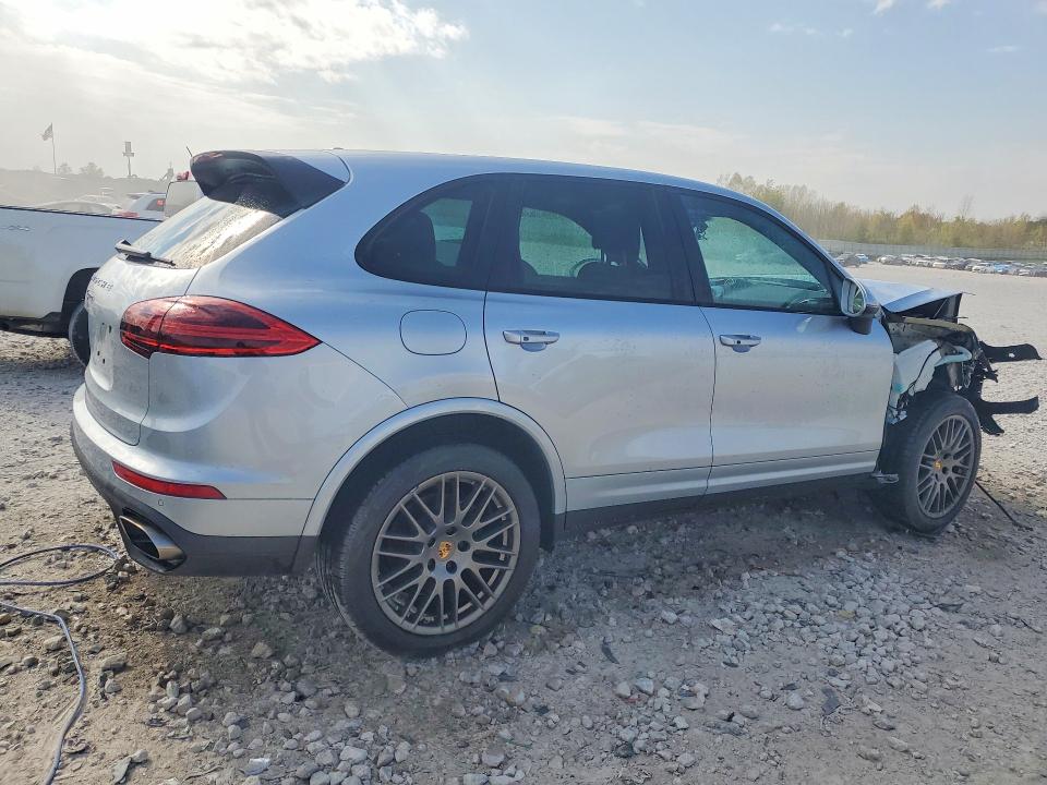 52536706 :رقم المزاد ، WP1AA2A23HKA86481 vin ، 2017 Porsche Cayenne مزاد بيع