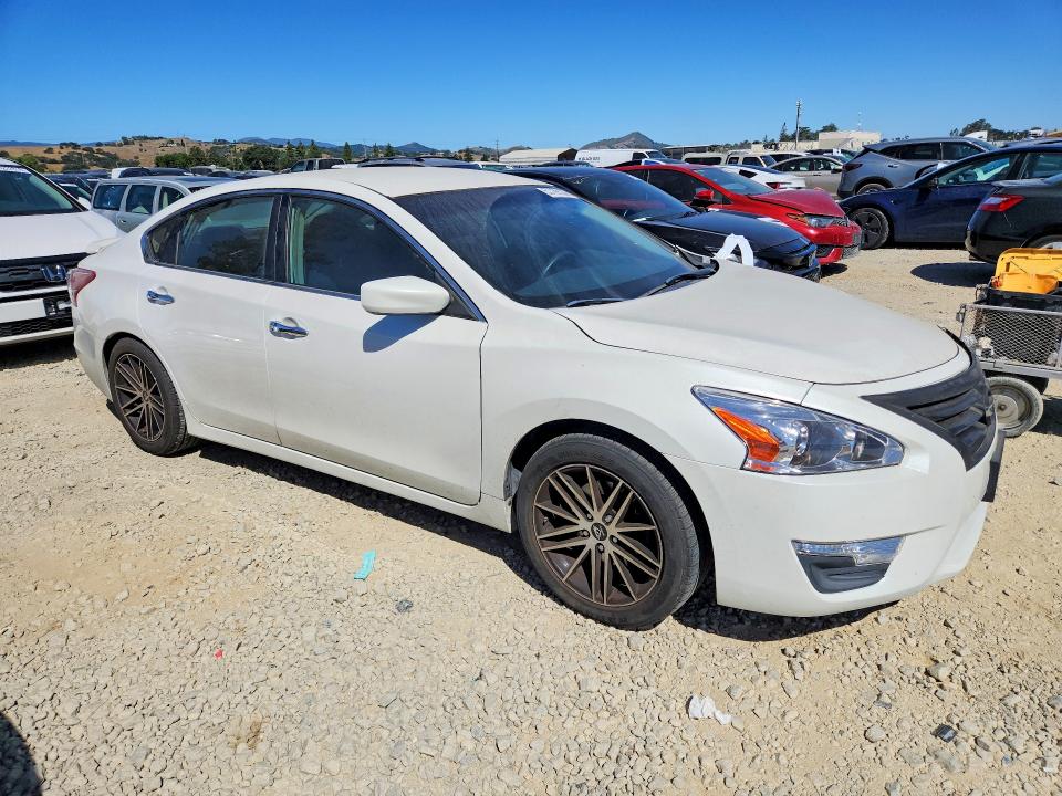2013 Nissan Altima მანქანა იყიდება აუქციონზე, vin: 1N4AL3AP5DC200701, აუქციონის ნომერი: 53769136