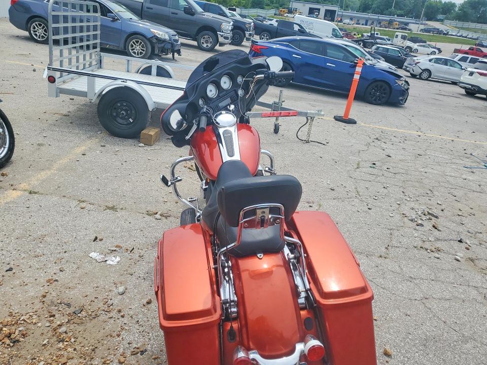 55516066 :رقم المزاد ، 1HD1KBM14BB677832 vin ، 2011 Harley Davidson Flhx مزاد بيع
