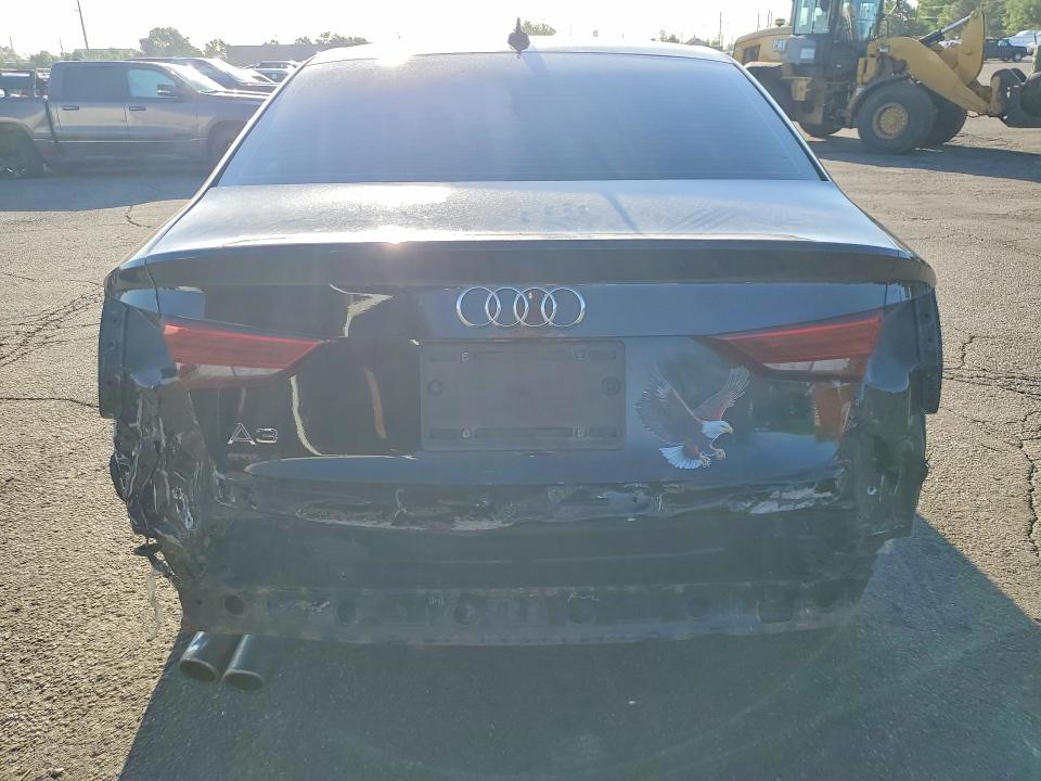 Продажа на аукционе авто 2018 Audi A3, vin: WAUAUGFF3J1045147, номер лота: 53519226